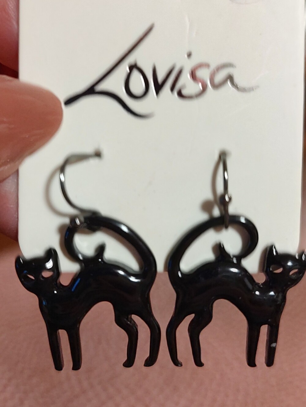 Que Black Cat Dangle Earrings